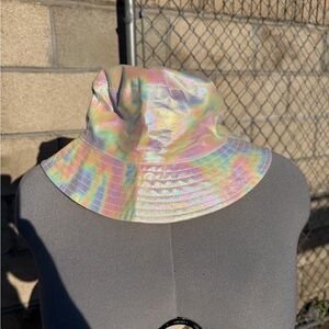 Holographic Iridescent Pink Bucket Hat - Women's Trendy Sun Hat